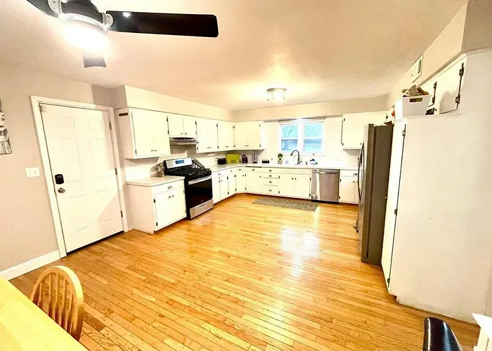 Large Private Ranch - Master Bedroom With King Bed And Private Bathroom - Fenced Yard - Pets & Kids Welcome - Pool Table Holiday home