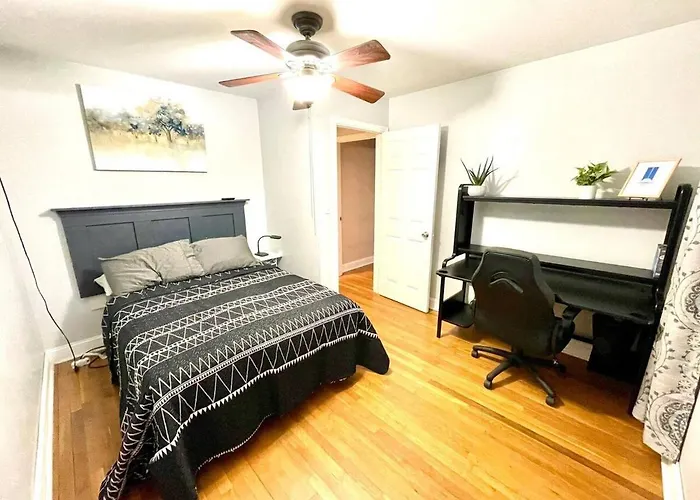 Large Private Ranch - Master Bedroom With King Bed And Private Bathroom - Fenced Yard - Pets & Kids Welcome - Pool Table Holiday home *